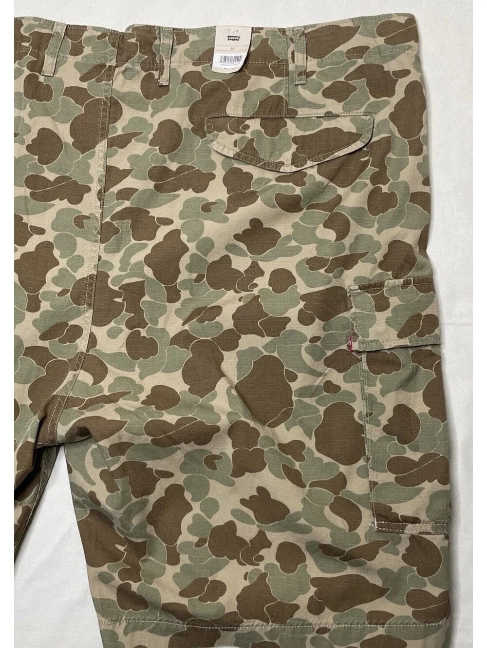 Levi's Camo Carrier Cargo Cotton Camo Comfortable Shorts Men's Size 50 RipStop
